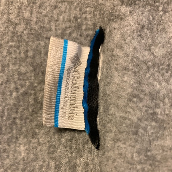 Fleece Columbia Zip-up Sweatshirt. - Picture 3 of 4